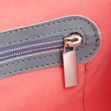 Lade das Bild in den Galerie-Viewer, Margarita Studs Ice Blue