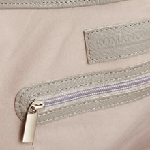 Lade das Bild in den Galerie-Viewer, San Juan Olive